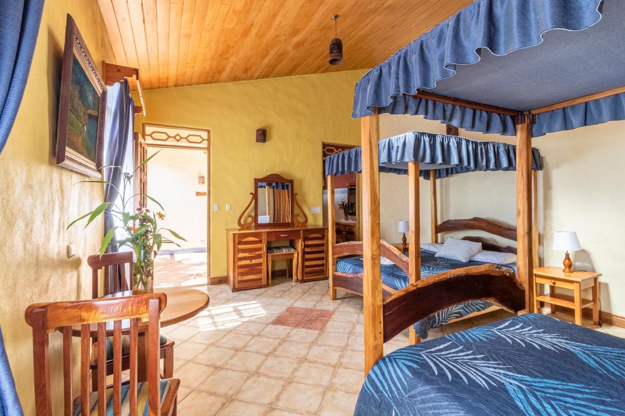 Hotel Claro De Luna Monteverde ภายนอก รูปภาพ