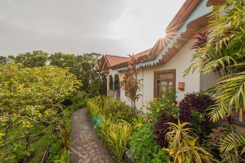 Hotel Claro De Luna Monteverde ภายนอก รูปภาพ