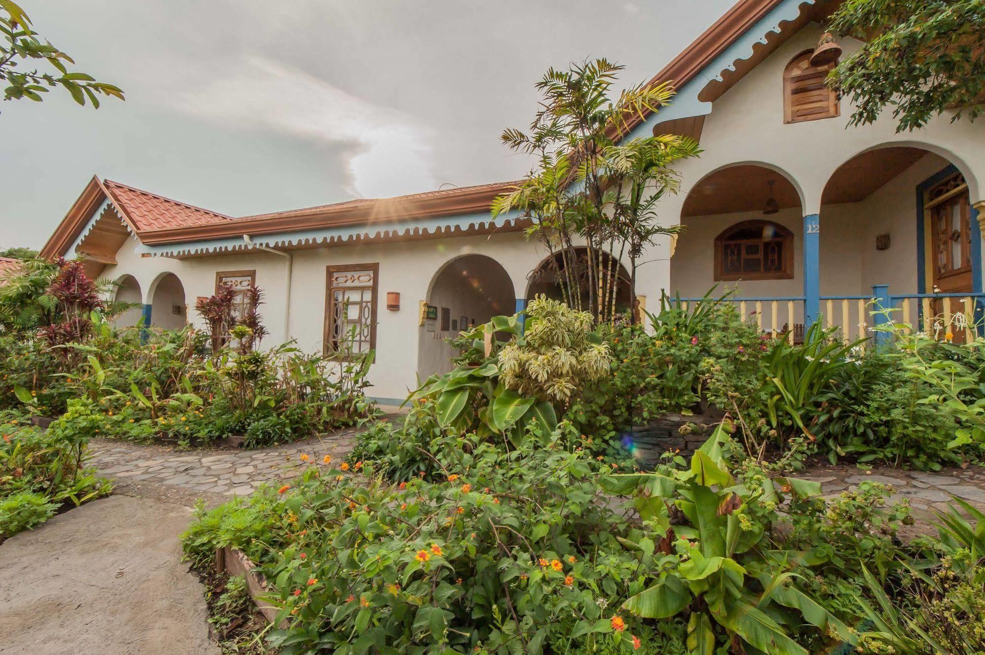 Hotel Claro De Luna Monteverde ภายนอก รูปภาพ