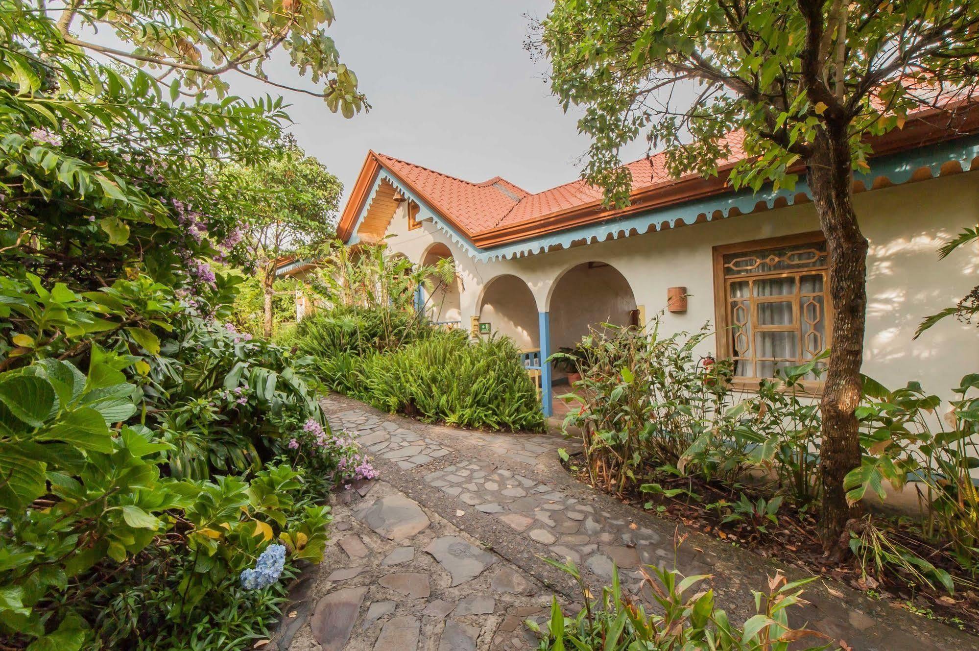 Hotel Claro De Luna Monteverde ภายนอก รูปภาพ