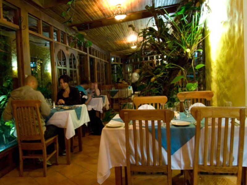 Hotel Claro De Luna Monteverde ภายนอก รูปภาพ